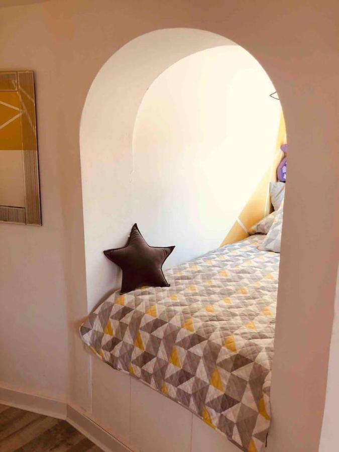 Lovely 2 Bed Apartment In Алкалалі Екстер'єр фото