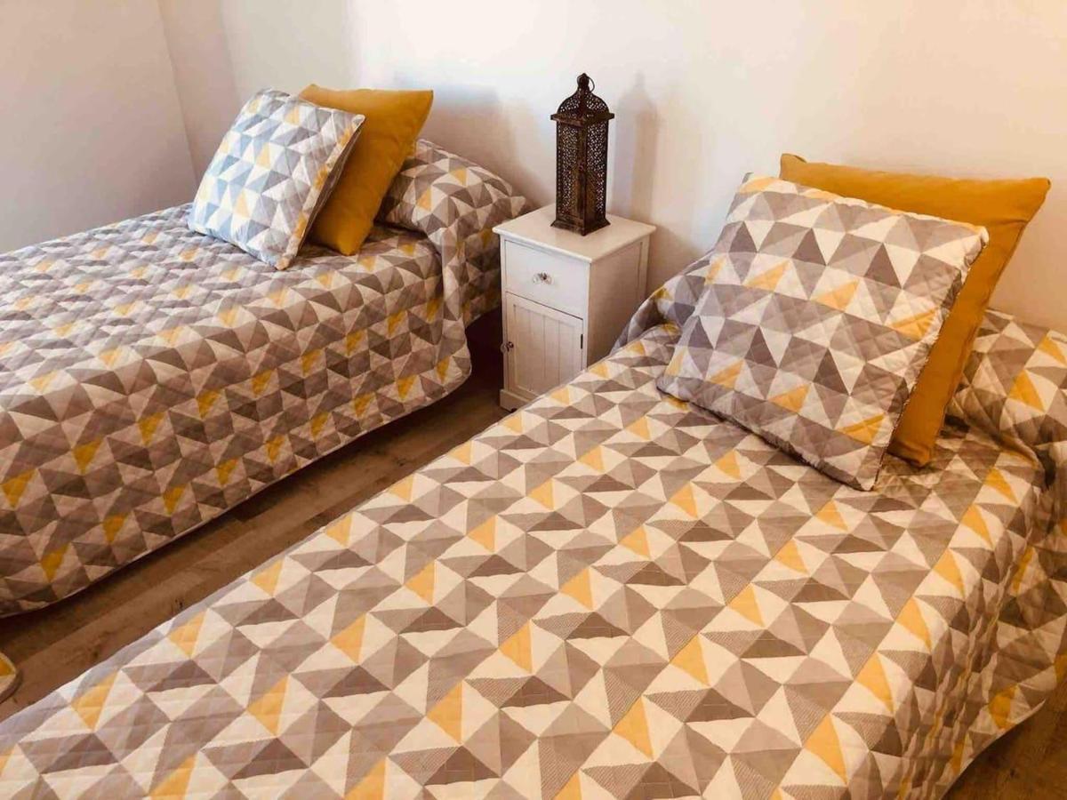 Lovely 2 Bed Apartment In Алкалалі Екстер'єр фото